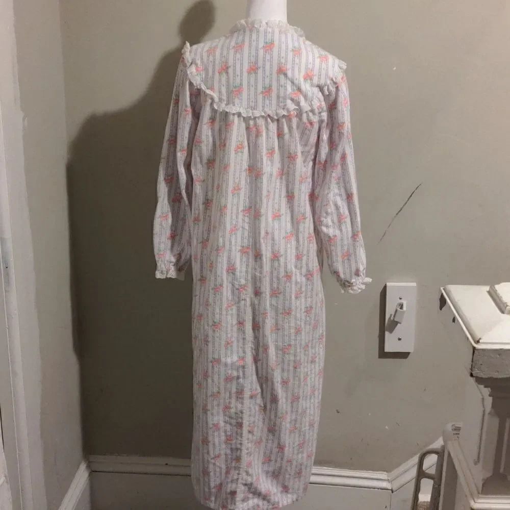 Vintage Lanz Accentuette Small Cotton Long Sleeve Pink RoseLace Trim Night Gown - Picture 6 of 12
